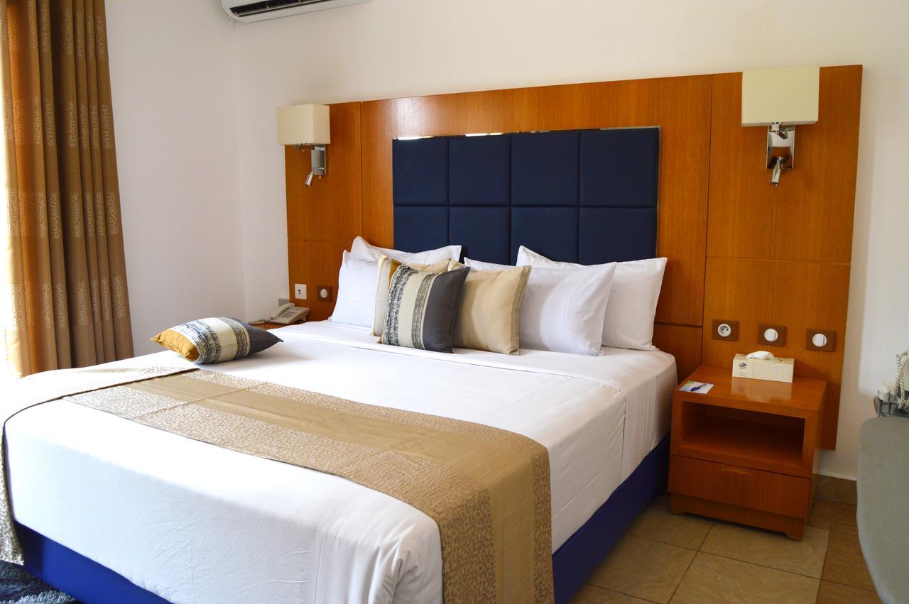 Leon Hotel Kinshasa Bagian luar foto