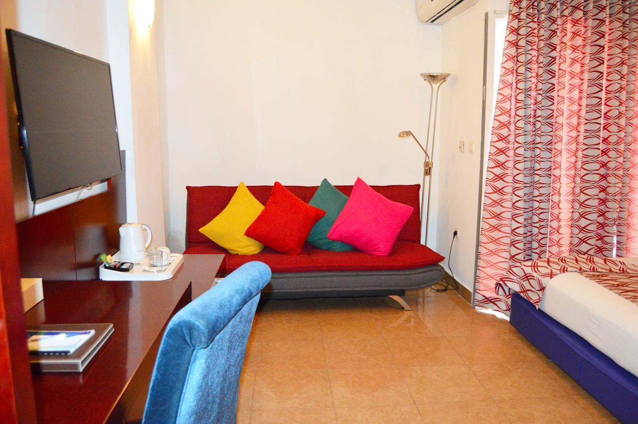 Leon Hotel Kinshasa Bagian luar foto