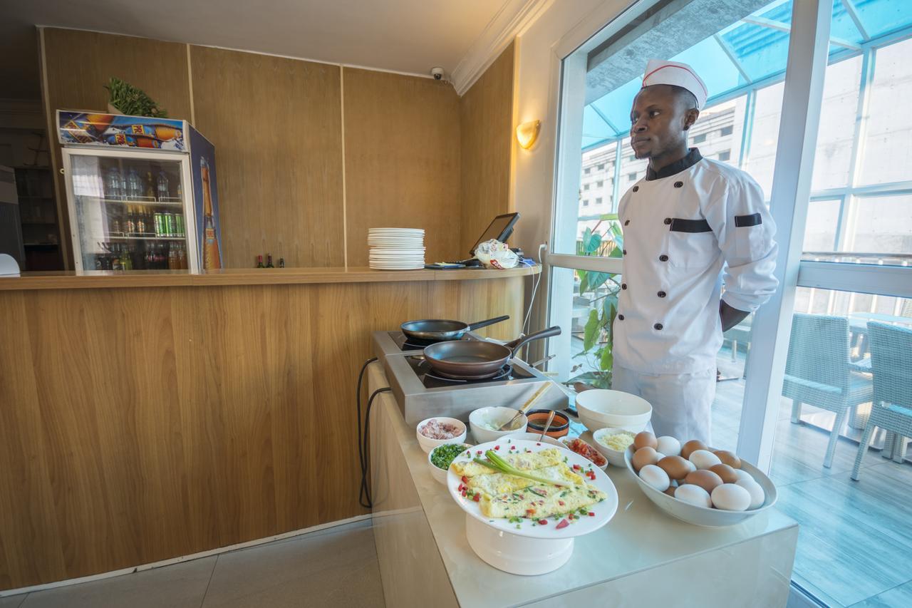Leon Hotel Kinshasa Bagian luar foto