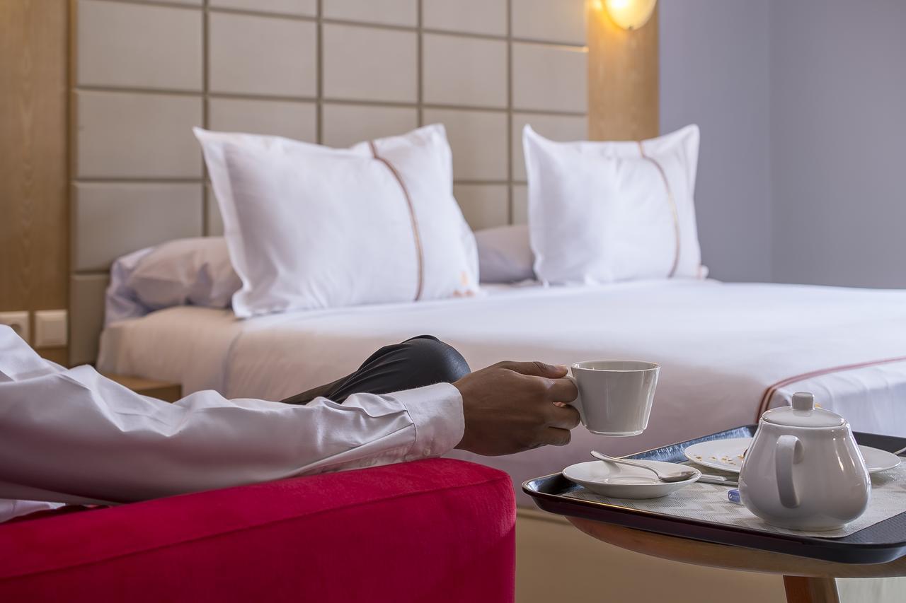 Leon Hotel Kinshasa Bagian luar foto